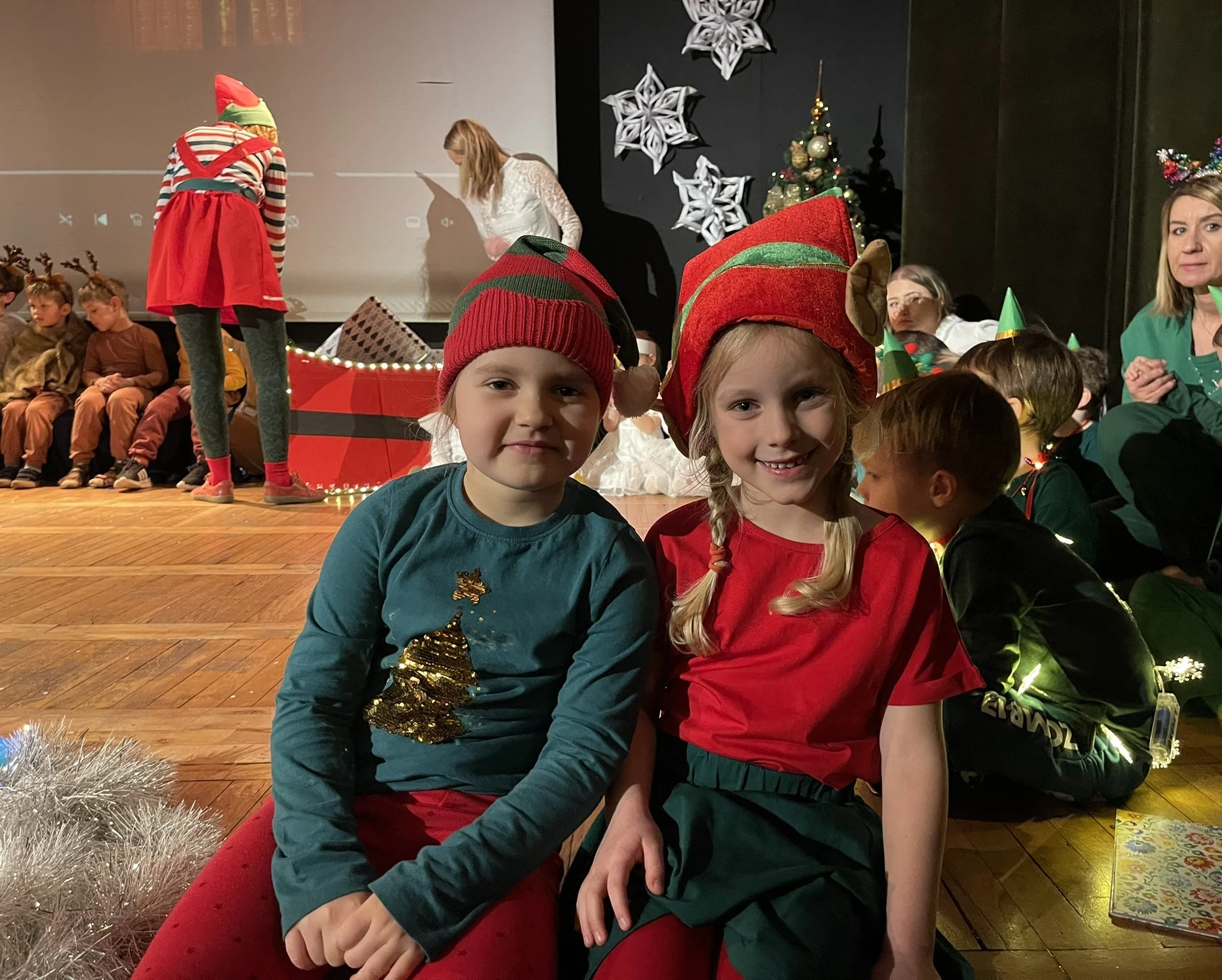 Przedstawienie Świąteczne 2023 Przedszkole Językowe Łódź